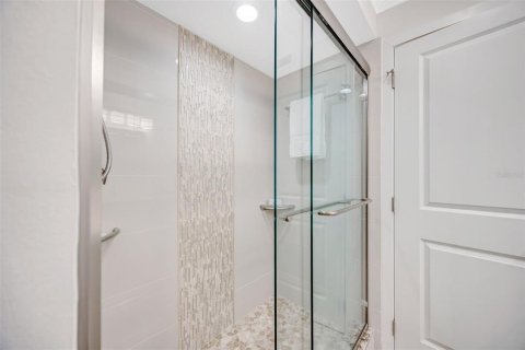 Condo in Indian Rocks Beach, Florida, 1 bedroom № 2229179 - photo 10