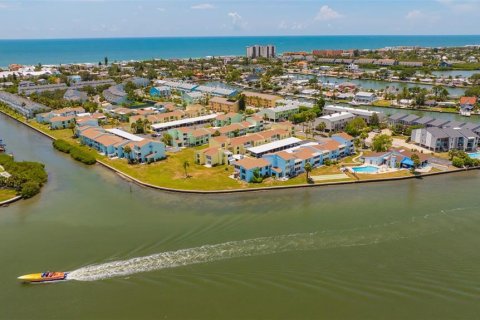 Condo in Indian Rocks Beach, Florida, 1 bedroom № 2229179 - photo 28