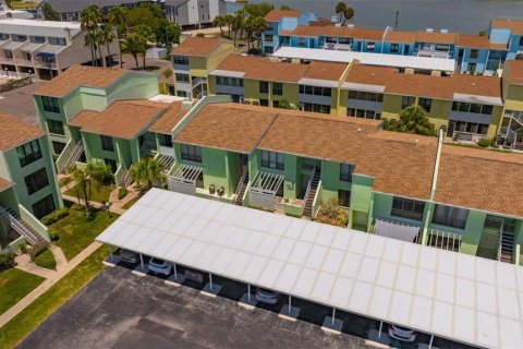 Condo in Indian Rocks Beach, Florida, 1 bedroom № 2229179 - photo 30