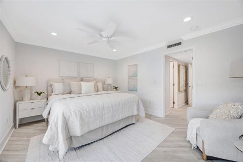 Condo in Indian Rocks Beach, Florida, 1 bedroom № 2229179 - photo 7