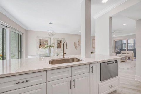 Condo in Indian Rocks Beach, Florida, 1 bedroom № 2229179 - photo 13