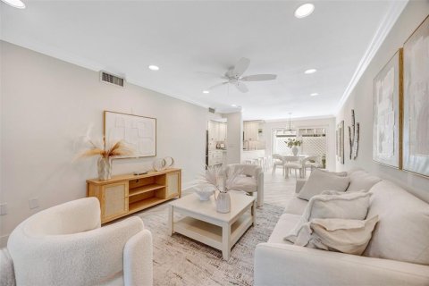 Condo in Indian Rocks Beach, Florida, 1 bedroom № 2229179 - photo 20