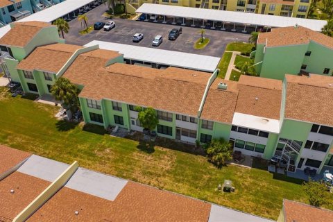 Condo in Indian Rocks Beach, Florida, 1 bedroom № 2229179 - photo 23