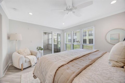 Condo in Indian Rocks Beach, Florida, 1 bedroom № 2229179 - photo 8