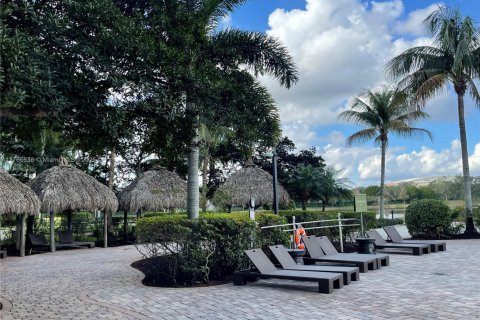 Condominio en alquiler en Sunrise, Florida, 2 dormitorios, 118.08 m2 № 1877495 - foto 18