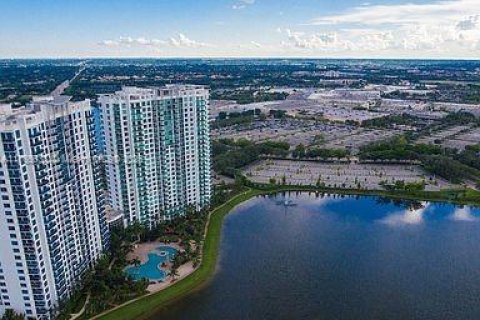 Condominio en alquiler en Sunrise, Florida, 2 dormitorios, 118.08 m2 № 1877495 - foto 24