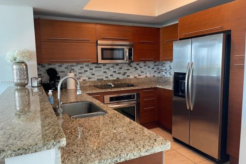 Condominio en alquiler en Sunrise, Florida, 2 dormitorios, 118.08 m2 № 1877495 - foto 5