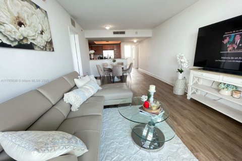 Condominio en alquiler en Sunrise, Florida, 2 dormitorios, 118.08 m2 № 1877495 - foto 7