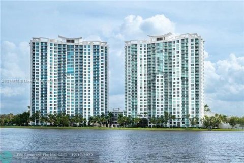 Condominio en alquiler en Sunrise, Florida, 2 dormitorios, 118.08 m2 № 1877495 - foto 4