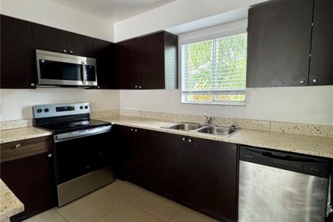 Снять в аренду квартиру в Ларго, Флорида 4 комнаты, 94.57м2, № 1853089 - фото 3