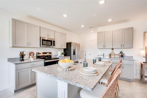House in Hudson, Florida 4 bedrooms, 210.98 sq.m. № 1781132 - photo 18