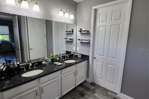 House in Port Charlotte, Florida 4 bedrooms, 204.57 sq.m. № 1802142 - photo 9