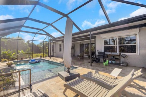 House in Port Charlotte, Florida 4 bedrooms, 204.57 sq.m. № 1802142 - photo 26