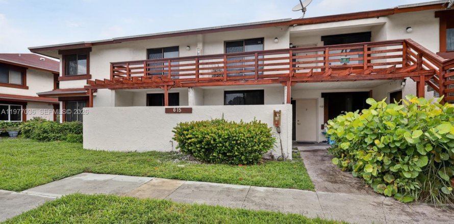 Apartment in Miami Gardens, Florida 3 bedrooms, 125.23 sq.m. № 2041000