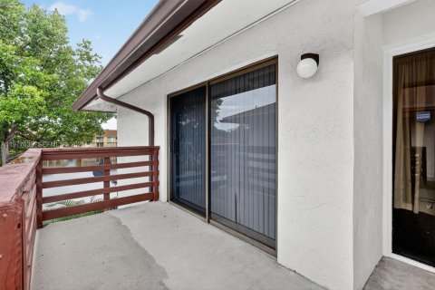 Apartment in Miami Gardens, Florida 3 bedrooms, 125.23 sq.m. № 2041000 - photo 4