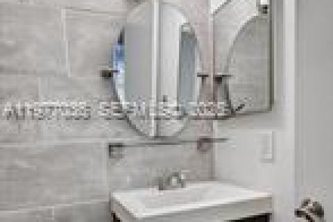 Apartment in Miami Gardens, Florida 3 bedrooms, 125.23 sq.m. № 2041000 - photo 17