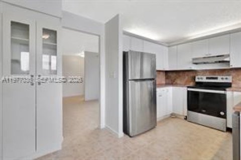 Apartment in Miami Gardens, Florida 3 bedrooms, 125.23 sq.m. № 2041000 - photo 11