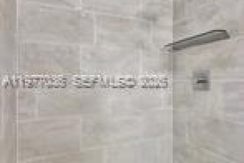 Apartment in Miami Gardens, Florida 3 bedrooms, 125.23 sq.m. № 2041000 - photo 16