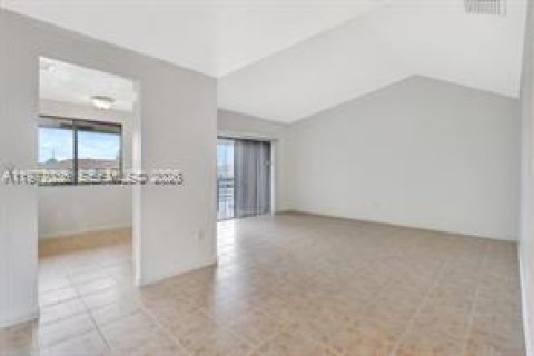 Apartment in Miami Gardens, Florida 3 bedrooms, 125.23 sq.m. № 2041000 - photo 6