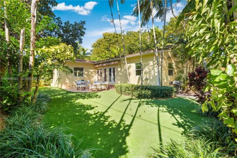 Купить виллу или дом в Корал-Гейблс, Флорида 3 спальни, 142.51м2, № 2019840 - фото 18