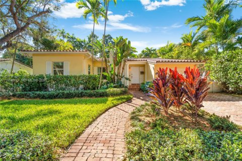 Купить виллу или дом в Корал-Гейблс, Флорида 3 спальни, 142.51м2, № 2019840 - фото 29