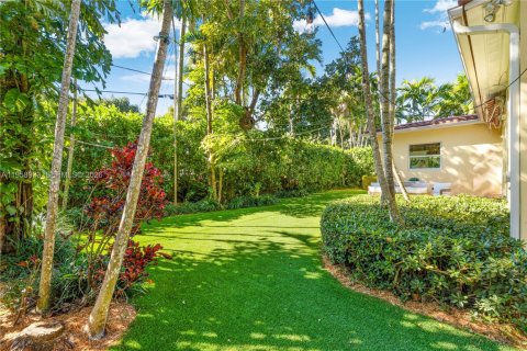 Купить виллу или дом в Корал-Гейблс, Флорида 3 спальни, 142.51м2, № 2019840 - фото 21