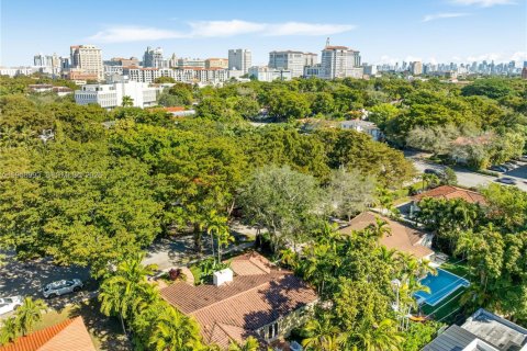 Купить виллу или дом в Корал-Гейблс, Флорида 3 спальни, 142.51м2, № 2019840 - фото 25