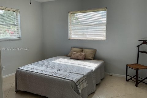 House in Tamarac, Florida 2 bedrooms, 124.67 sq.m. № 1999581 - photo 21