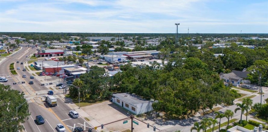 Immobilier commercial à Sarasota, Floride 178.74 m2 № 2144049