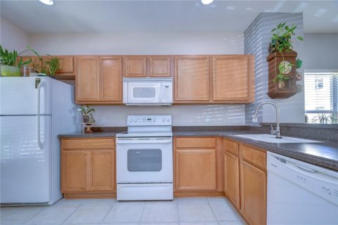 Adosado en alquiler en Tampa, Florida, 2 dormitorios, 108.97 m2 № 1847085 - foto 7