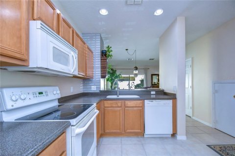 Adosado en alquiler en Tampa, Florida, 2 dormitorios, 108.97 m2 № 1847085 - foto 6