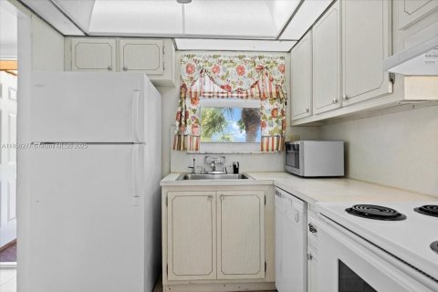 Купить кондоминиум в Санрайз, Флорида 4 комнаты, 59.46м2, № 1882483 - фото 29