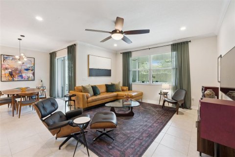 House in Winter Garden, Florida 3 bedrooms, 172.8 sq.m. № 2150967 - photo 10