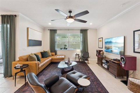House in Winter Garden, Florida 3 bedrooms, 172.8 sq.m. № 2150967 - photo 11