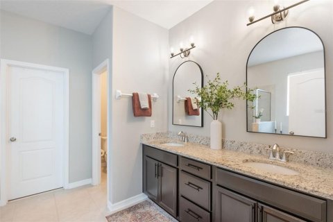 House in Winter Garden, Florida 3 bedrooms, 172.8 sq.m. № 2150967 - photo 19