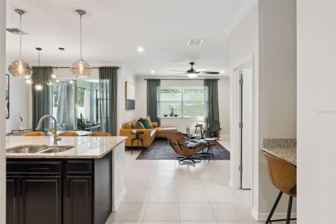 House in Winter Garden, Florida 3 bedrooms, 172.8 sq.m. № 2150967 - photo 12