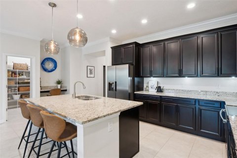House in Winter Garden, Florida 3 bedrooms, 172.8 sq.m. № 2150967 - photo 5