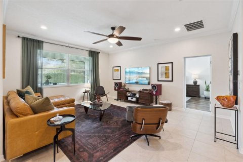 House in Winter Garden, Florida 3 bedrooms, 172.8 sq.m. № 2150967 - photo 14