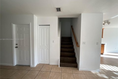 Touwnhouse à louer à Deerfield Beach, Floride: 3 chambres, 517.74 m2 № 1962887 - photo 11