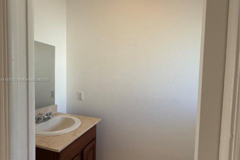 Touwnhouse à louer à Deerfield Beach, Floride: 3 chambres, 517.74 m2 № 1962887 - photo 4