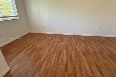 Touwnhouse à louer à Deerfield Beach, Floride: 3 chambres, 517.74 m2 № 1962887 - photo 18