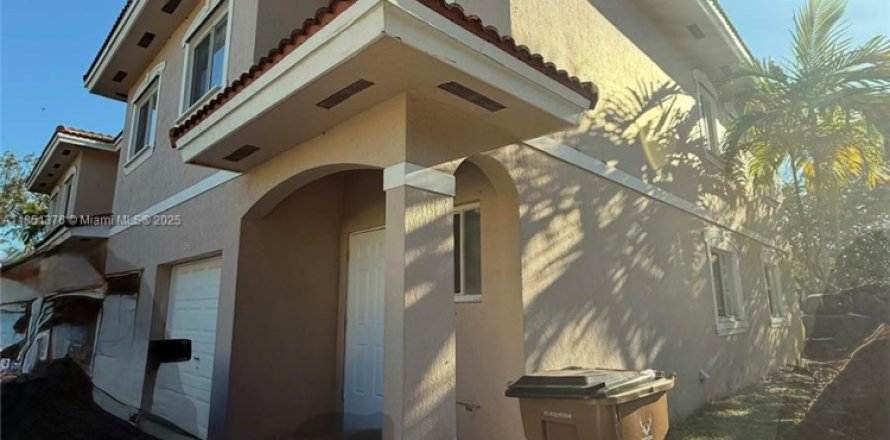 Touwnhouse à Deerfield Beach, Floride 3 chambres, 517.74 m2 № 1962887