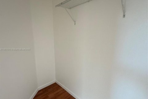 Touwnhouse à louer à Deerfield Beach, Floride: 3 chambres, 517.74 m2 № 1962887 - photo 28