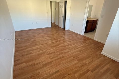 Touwnhouse à louer à Deerfield Beach, Floride: 3 chambres, 517.74 m2 № 1962887 - photo 19