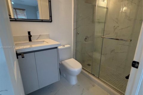 Villa ou maison à louer à Palmetto Bay, Floride: 2 chambres, 178.19 m2 № 2240839 - photo 10