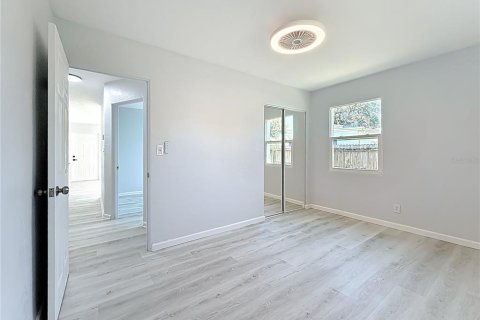 Casa en venta en Pinellas Park, Florida, 3 dormitorios, 93.27 m2 № 1912862 - foto 16