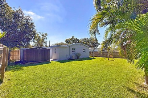 Casa en venta en Pinellas Park, Florida, 3 dormitorios, 93.27 m2 № 1912862 - foto 25