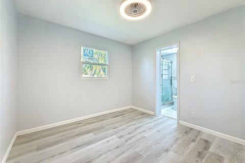 Casa en venta en Pinellas Park, Florida, 3 dormitorios, 93.27 m2 № 1912862 - foto 14
