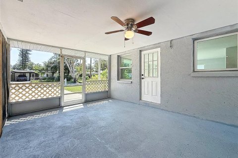 Casa en venta en Pinellas Park, Florida, 3 dormitorios, 93.27 m2 № 1912862 - foto 21