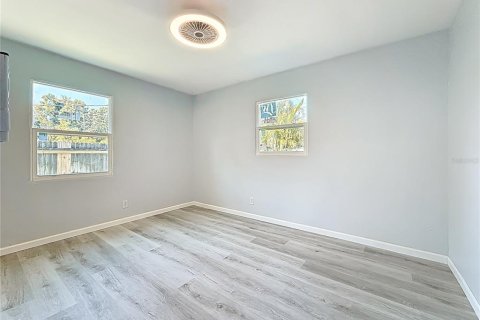 Casa en venta en Pinellas Park, Florida, 3 dormitorios, 93.27 m2 № 1912862 - foto 17